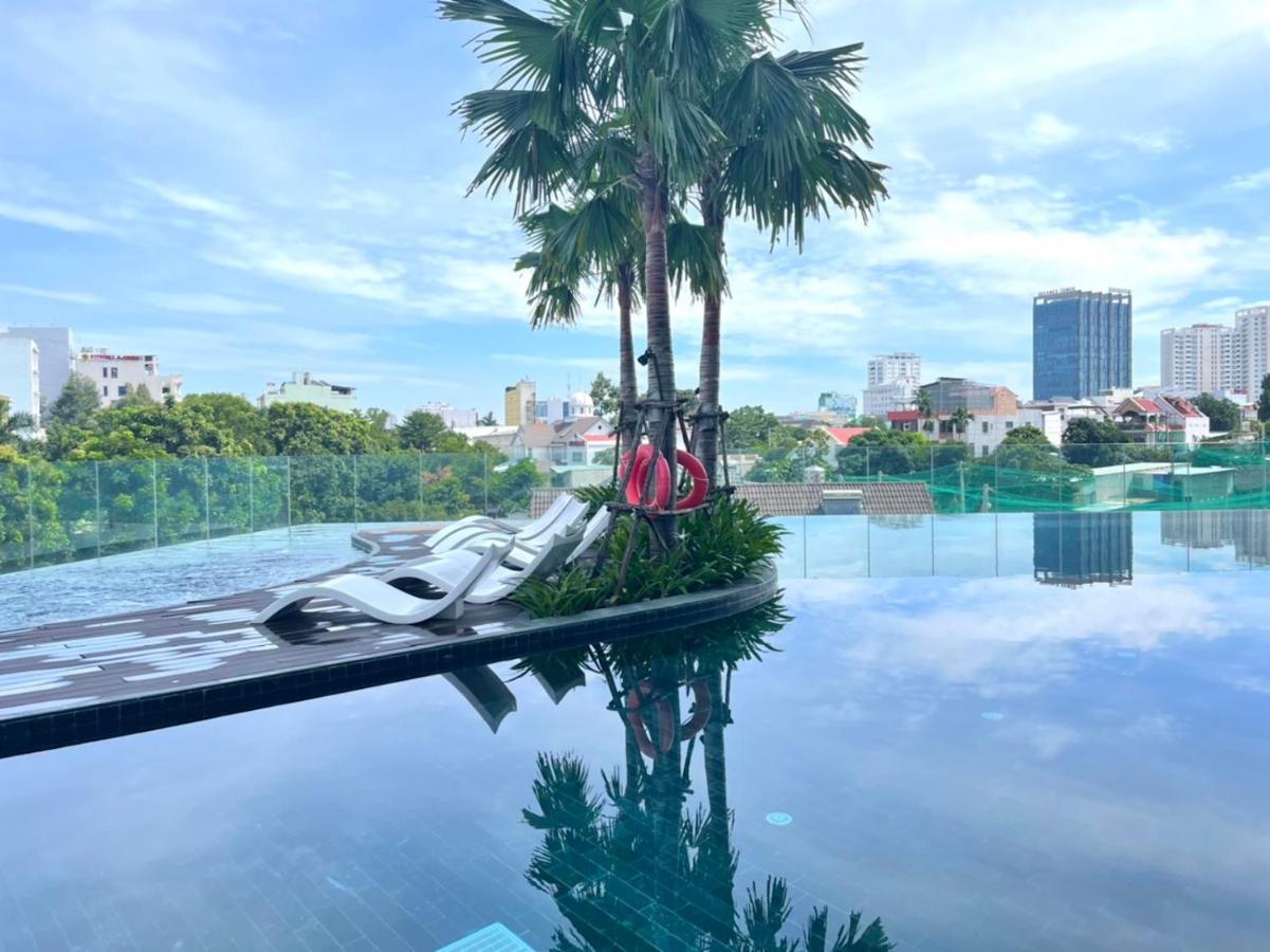 Compass One Building - Luxury Apartments Ap Phu Tho Экстерьер фото