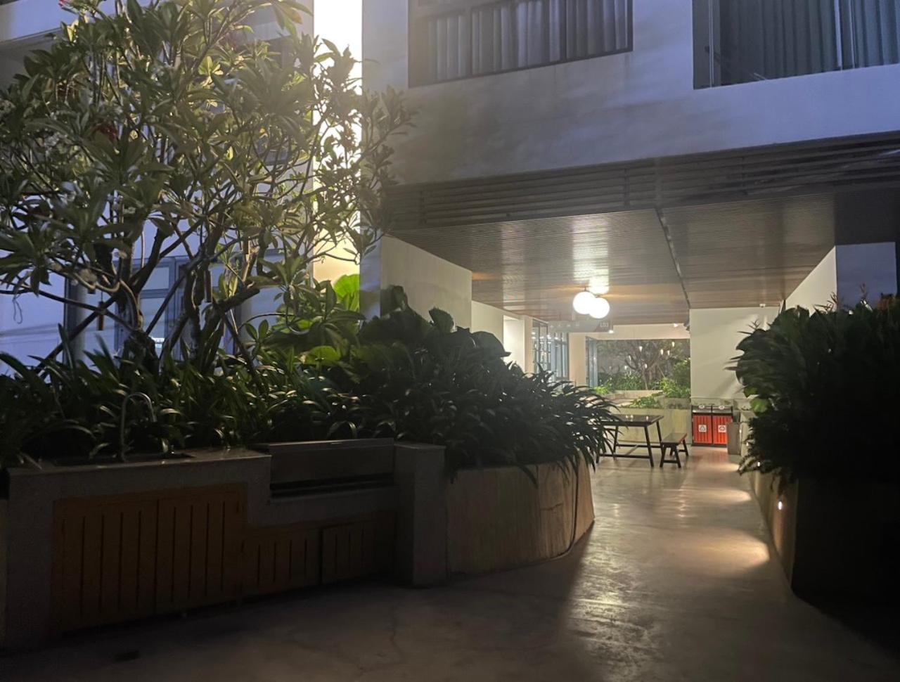 Compass One Building - Luxury Apartments Ap Phu Tho Экстерьер фото