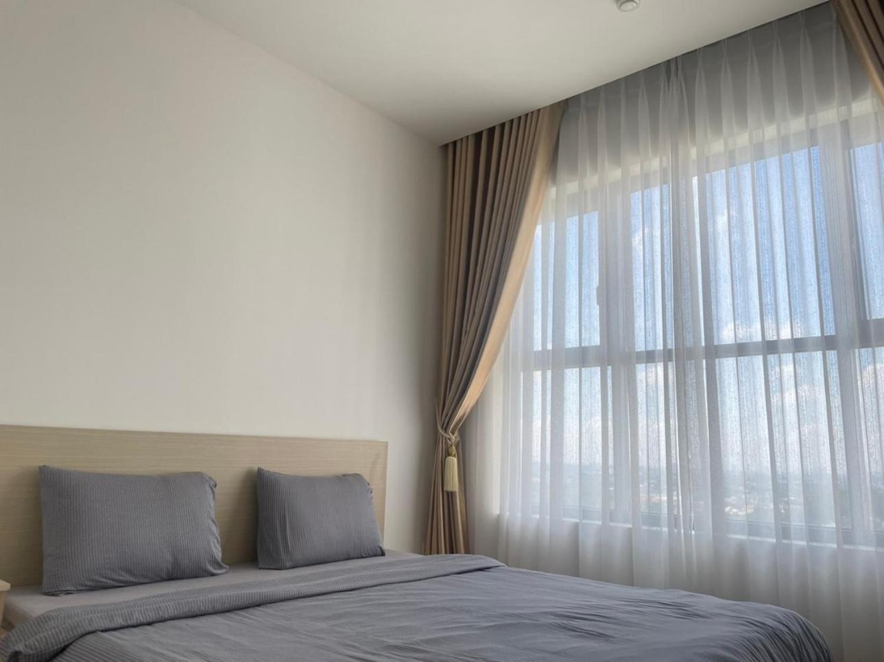 Compass One Building - Luxury Apartments Ap Phu Tho Экстерьер фото